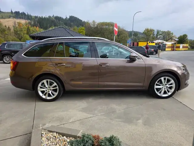 Skoda Octavia Combi 2017 photo 2
