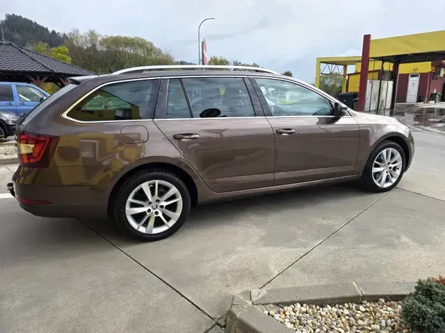 Skoda Octavia Combi 2017 photo 3