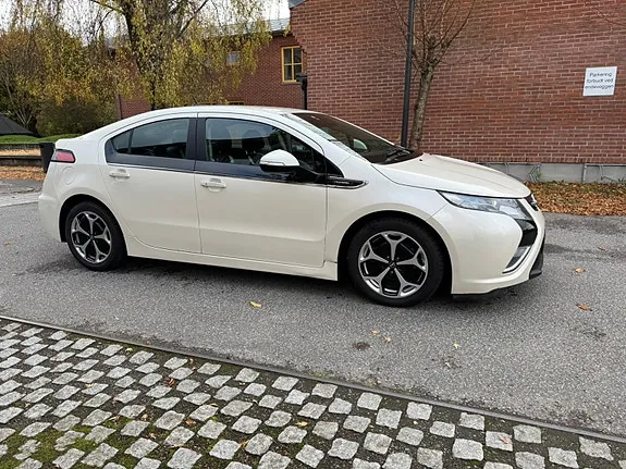 Opel Ampera 2013 photo 2