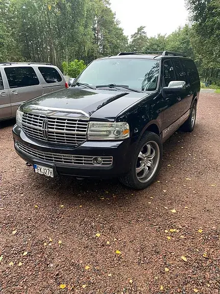Lincoln Navigator 2009 photo 2