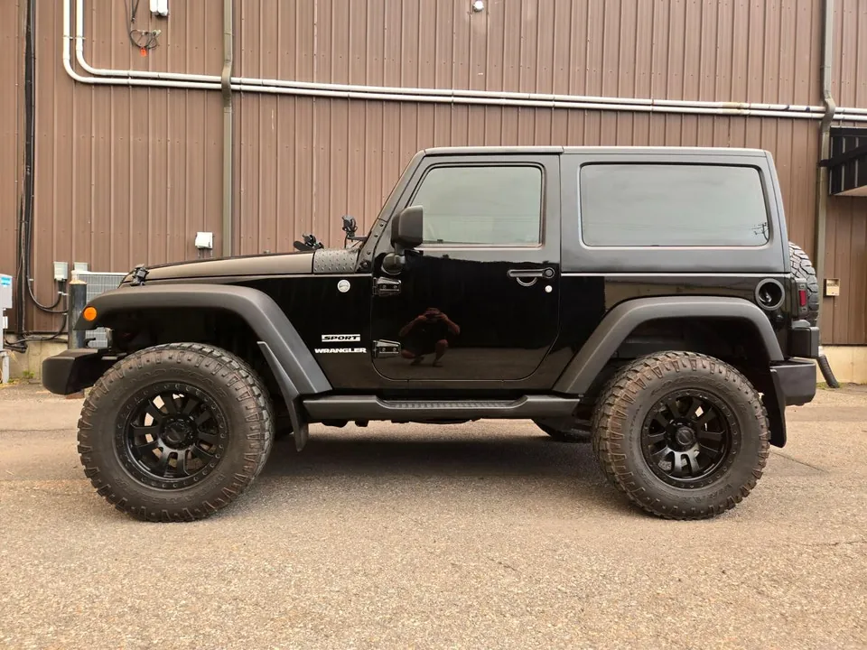 Jeep Wrangler 2011 photo 4