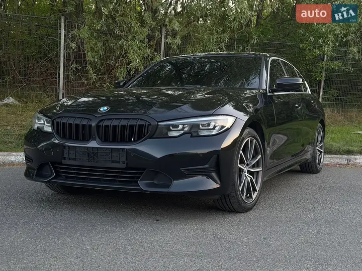 BMW 3 Series 2019 photo 2