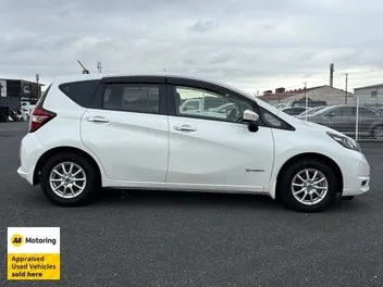 Nissan Note 2017 photo 4