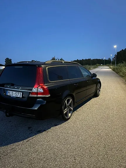 Volvo V70 2014 photo 2