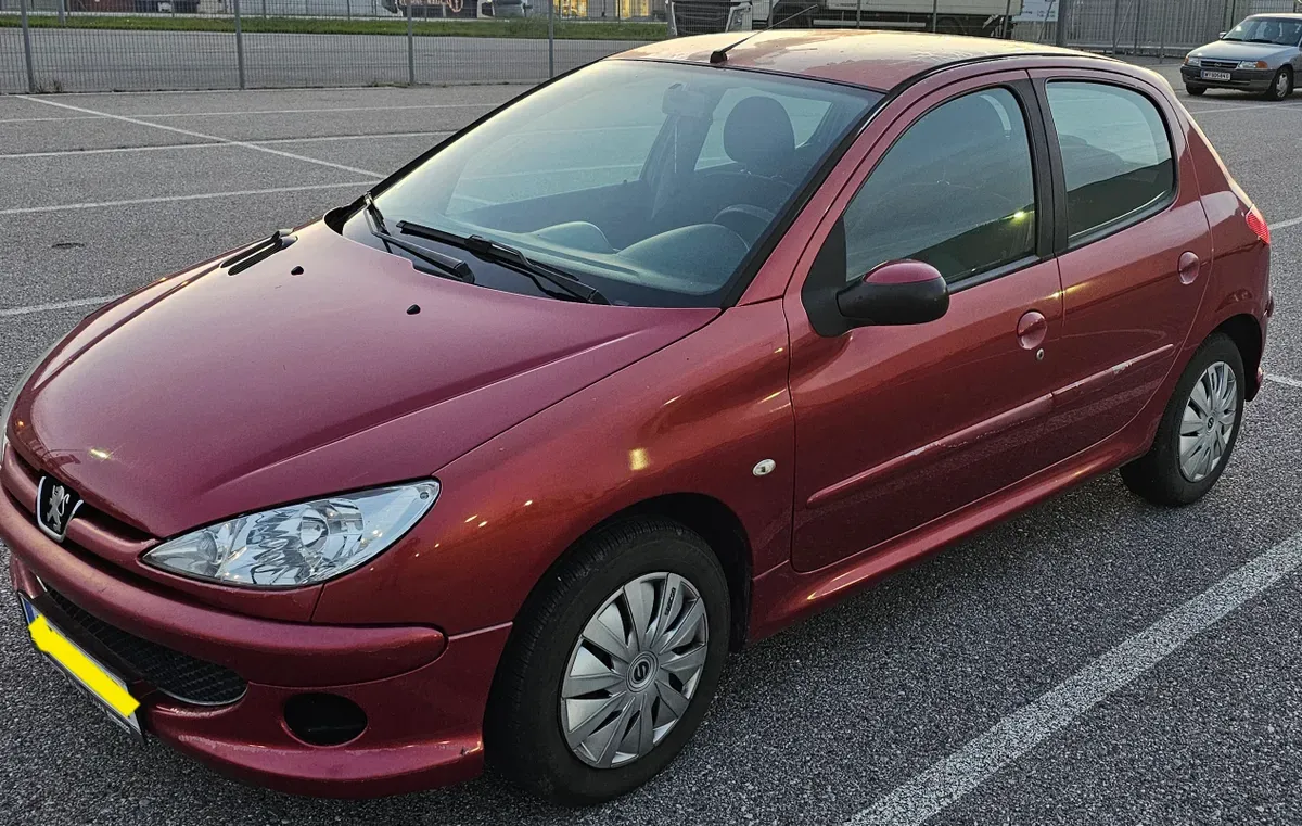 Peugeot 206 2005 photo 2