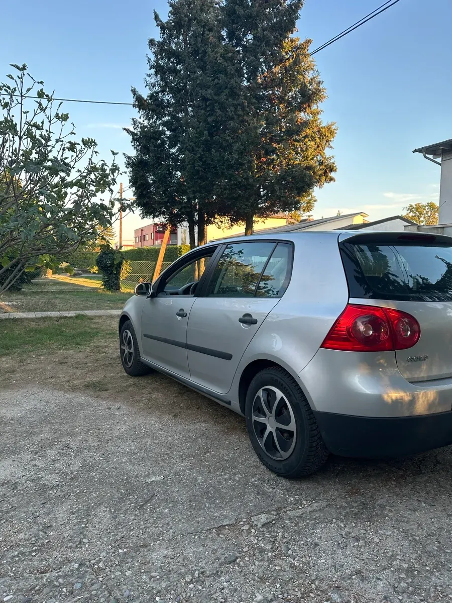 Volkswagen Golf 2004 photo 2