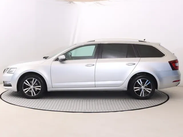 Skoda Octavia 2017 photo 2
