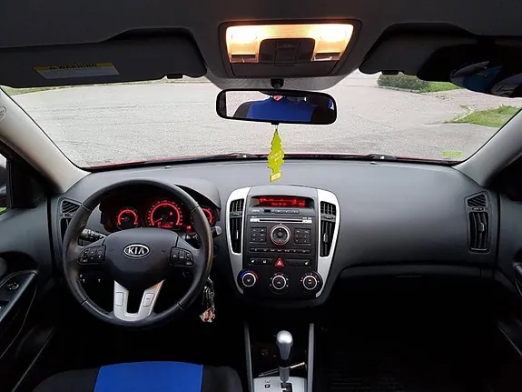 Kia Ceed 2010 photo 5