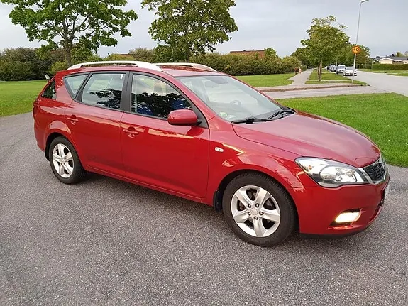 Kia Ceed 2010 photo 2