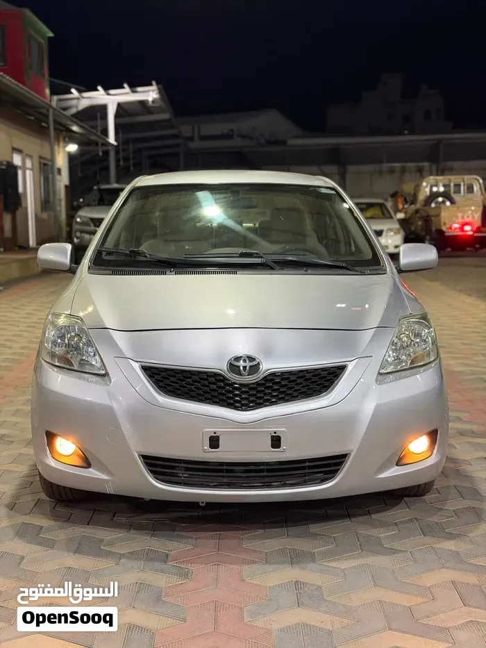 Toyota Yaris 2012 photo 4