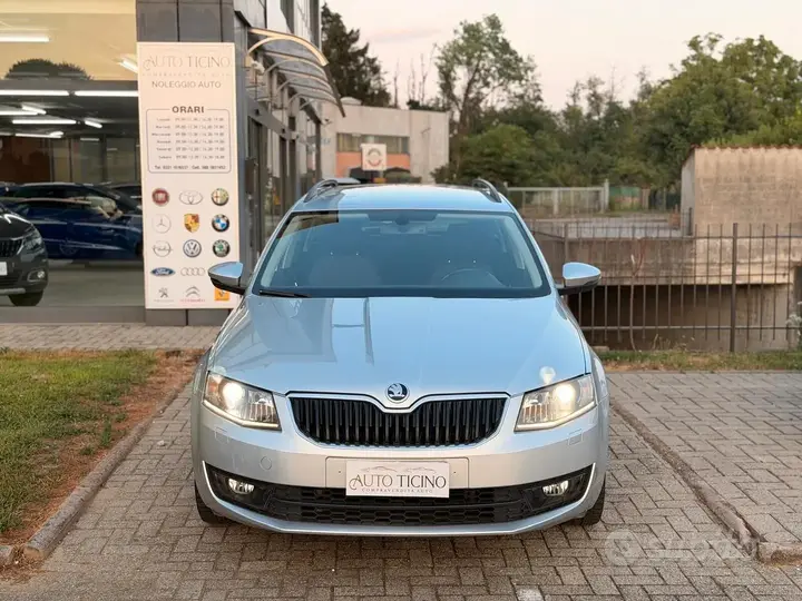 Skoda Octavia 2015 photo 2