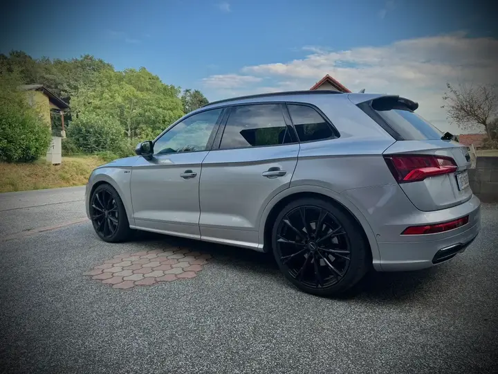 Audi Q5 2017 photo 2
