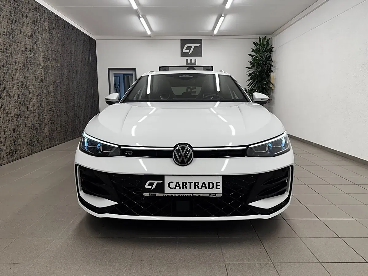 Volkswagen Passat 2025 photo 3