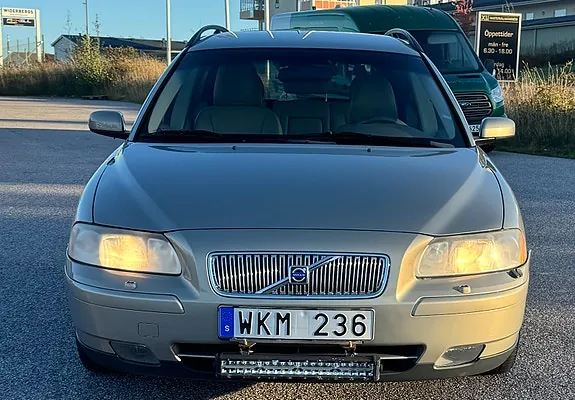 Volvo V70 2005 photo 2