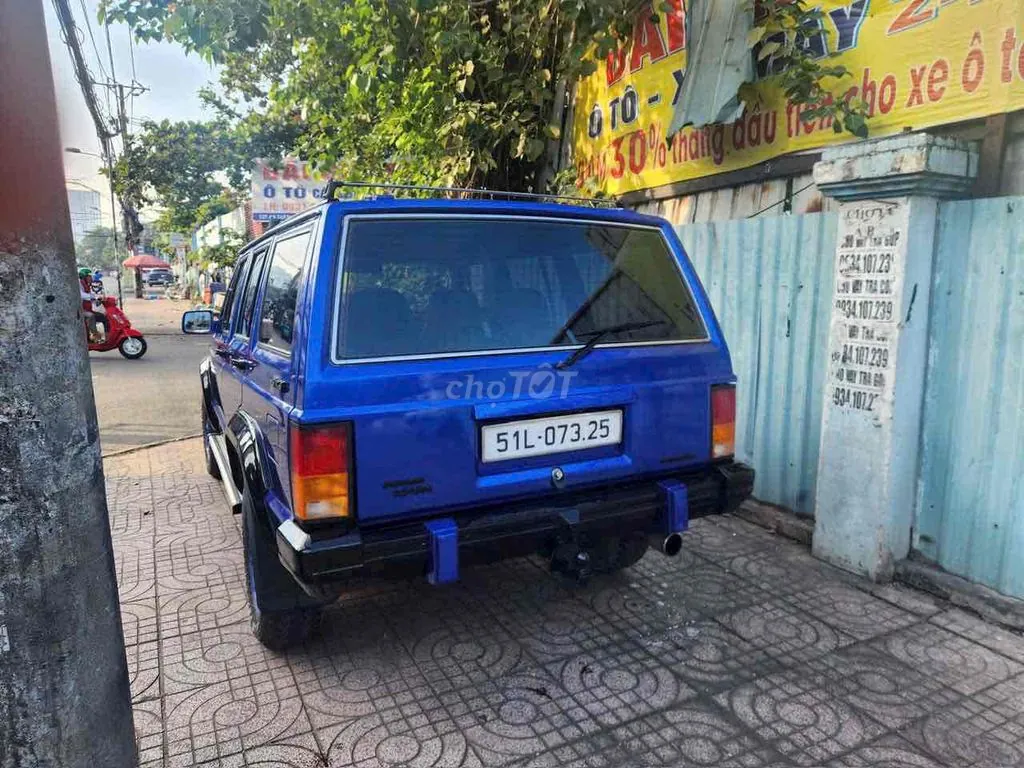 Jeep Cherokee 1986 photo 4