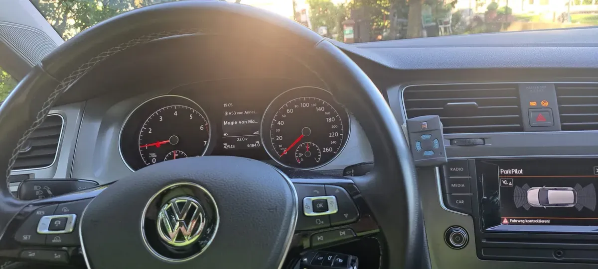 Volkswagen Golf 2015 photo 3