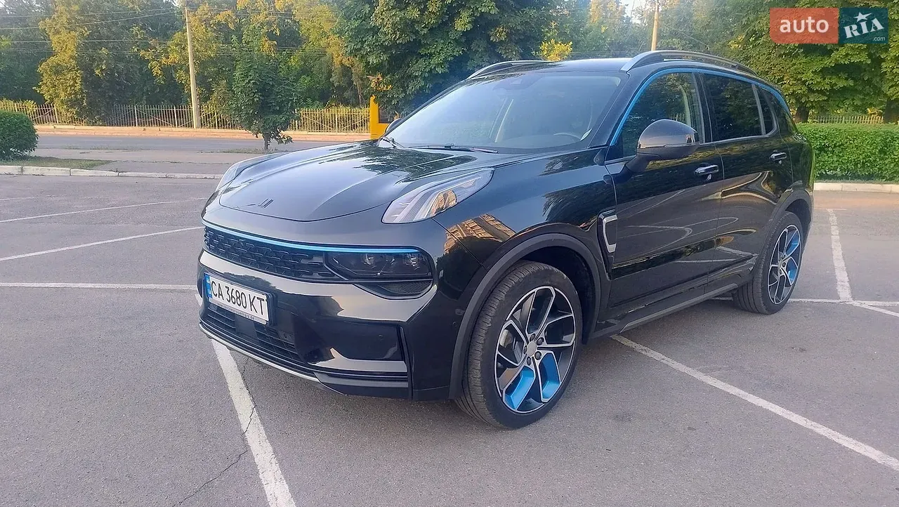 Lynk & Co 01