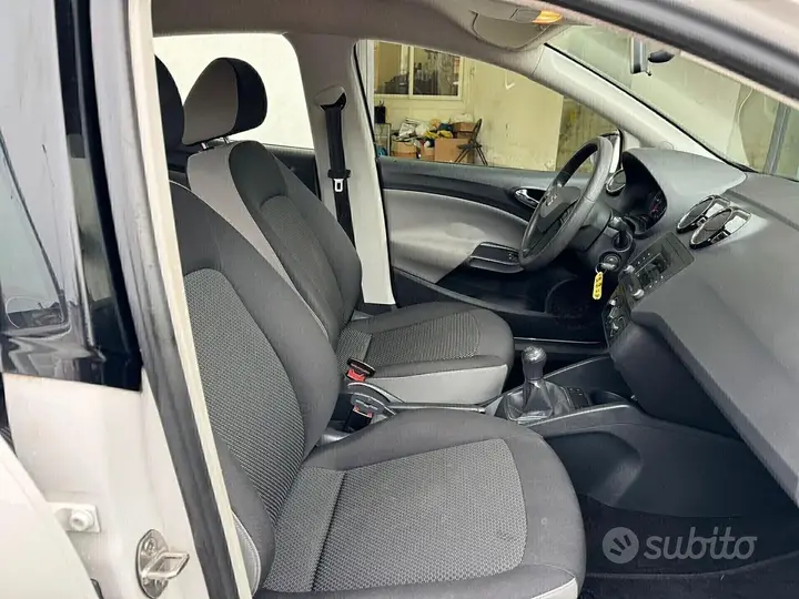 Seat Ibiza 2016 photo 5