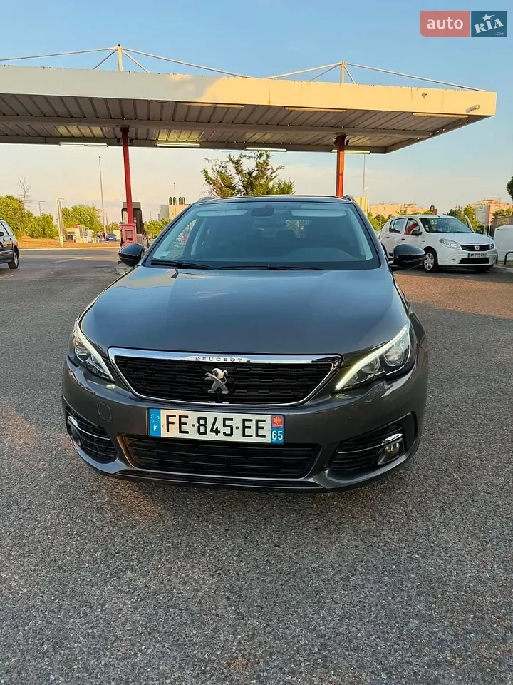 Peugeot 308 2019 photo 3