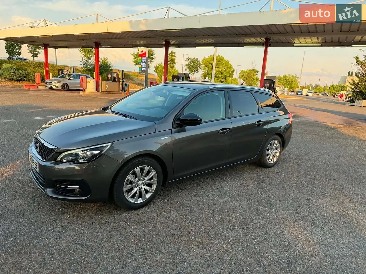 Peugeot 308 2019 photo 4