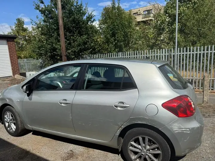 Toyota Auris 2009 photo 4