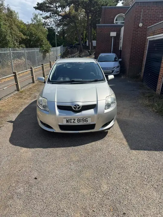 Toyota Auris 2009 photo 3
