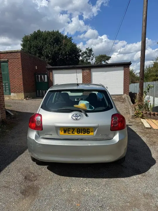 Toyota Auris 2009 photo 2