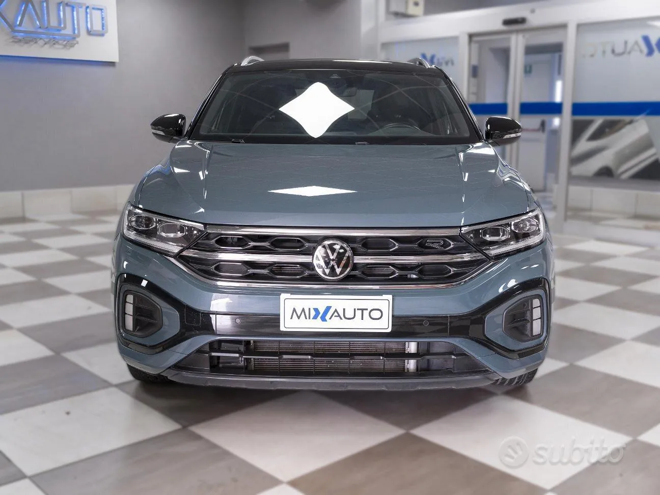 Volkswagen T-Roc 2023 photo 2