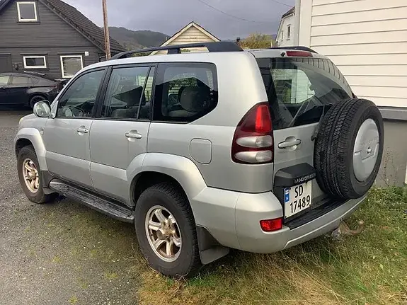 Toyota Land Cruiser 2003 photo 2