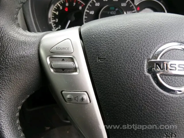 Nissan Note Medalist 2015 photo 3