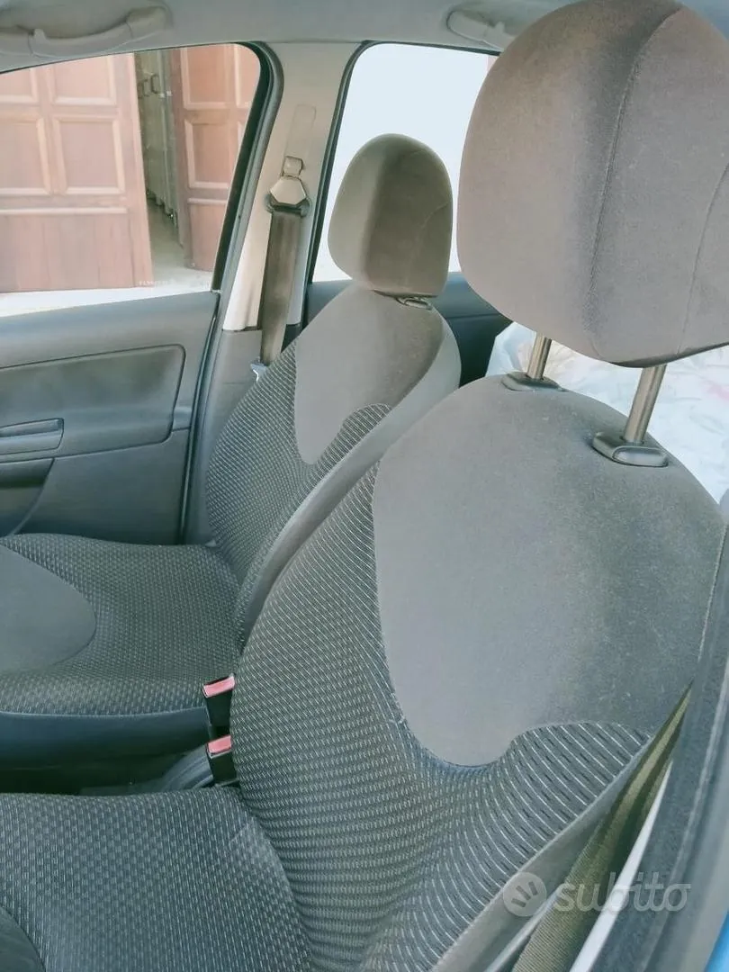 Citroen C3 2009 photo 2