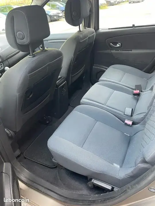 Renault Megane 2010 photo 5