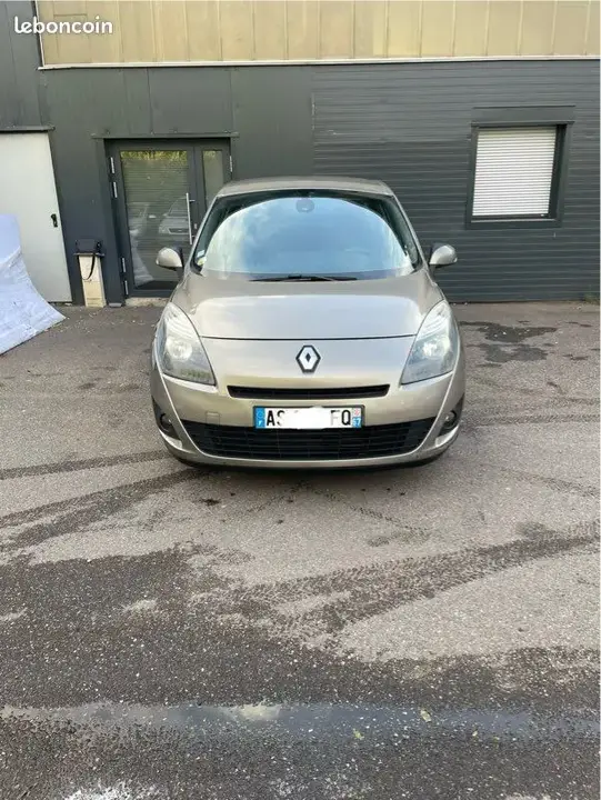 Renault Megane 2010 photo 3