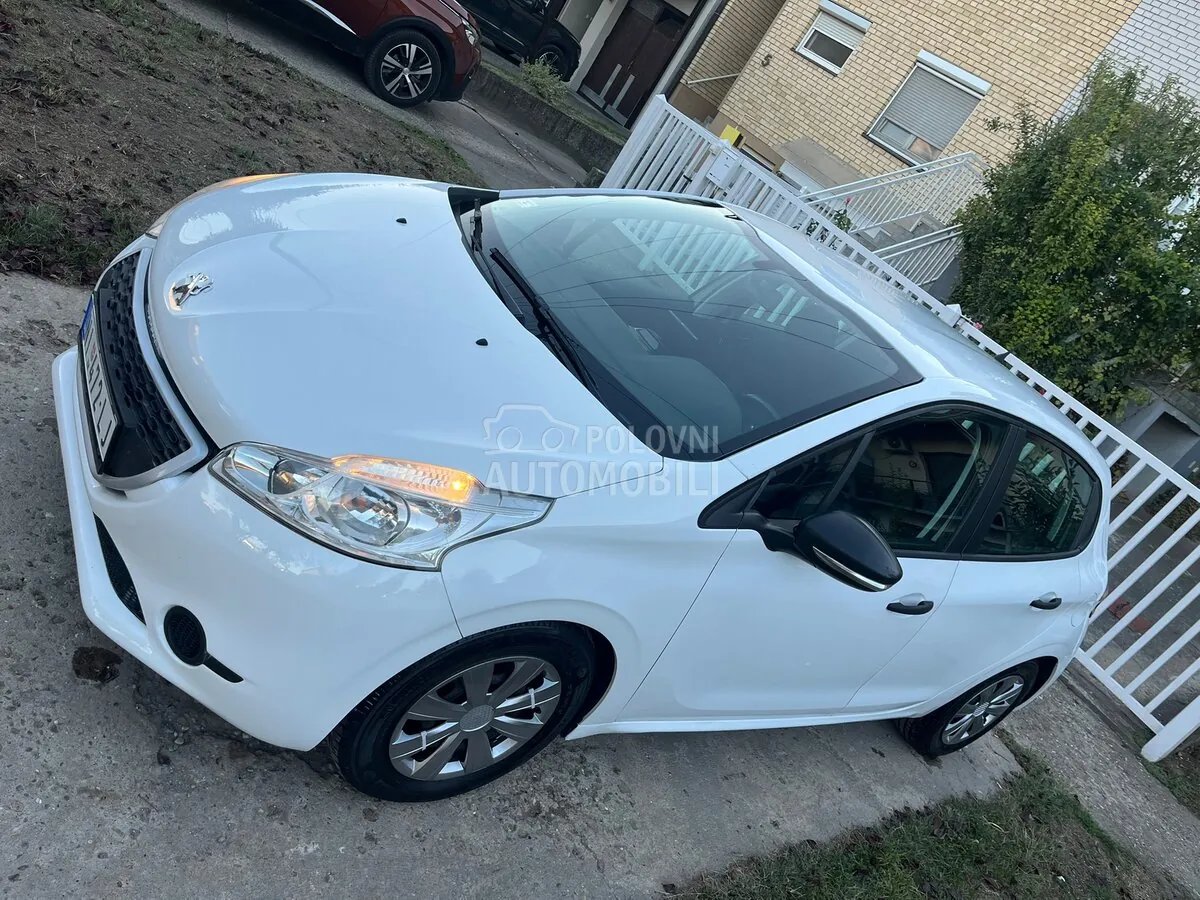 Peugeot 208