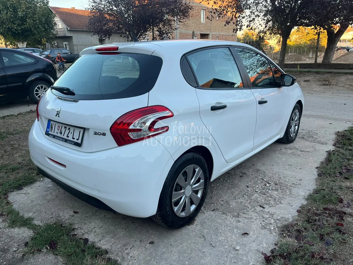 Peugeot 208 2013 photo 5