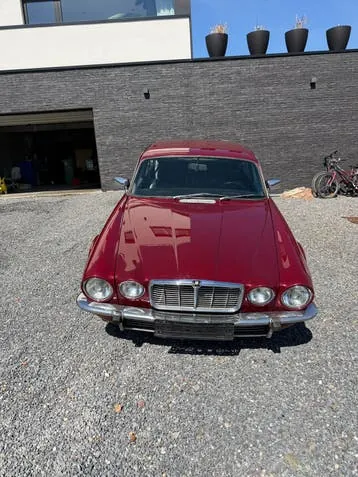 Jaguar Xj6