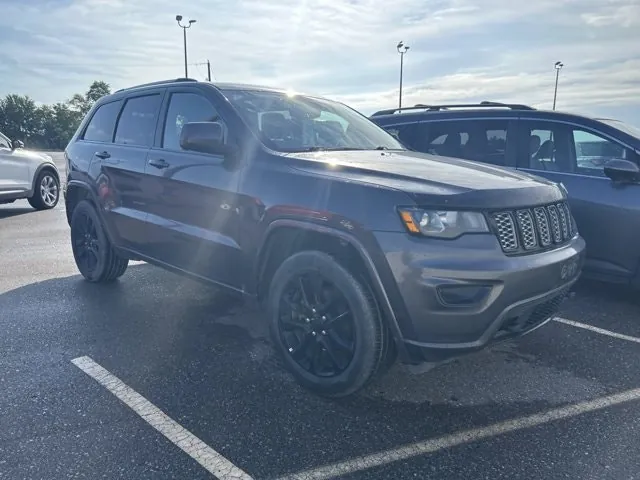Jeep Grand Cherokee 2018 photo 3