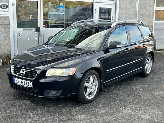 Volvo V50 2011 photo 2