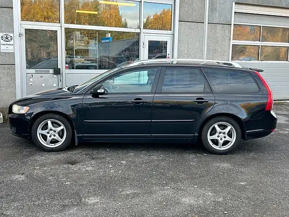 Volvo V50 2011 photo 5