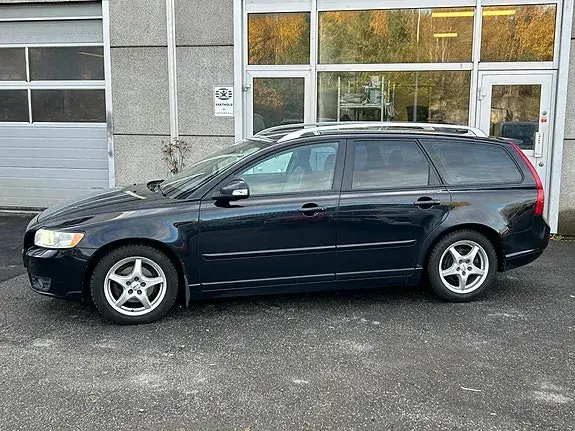 Volvo V50 2011 photo 4