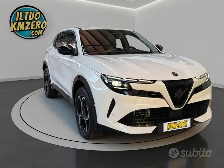 Alfa Romeo Junior 2026 photo 2