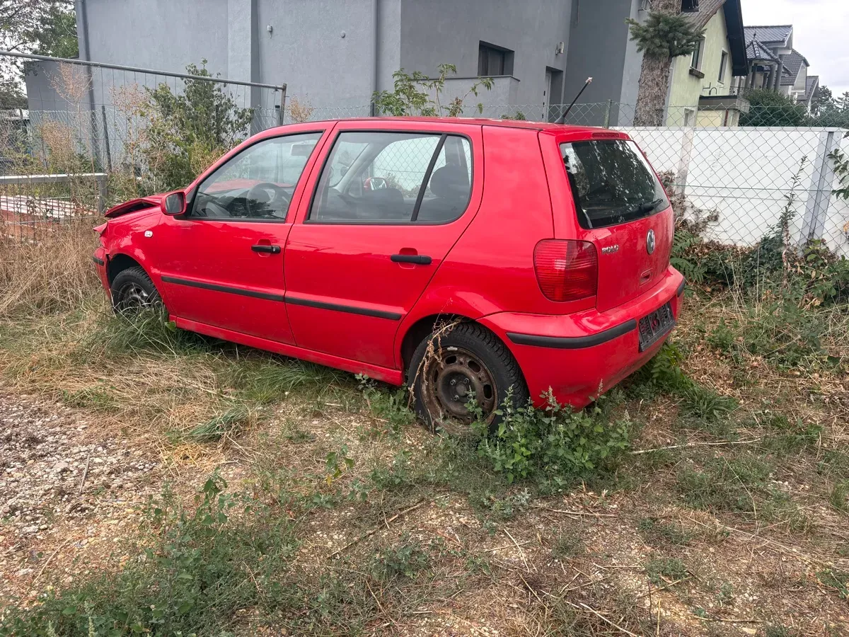 Volkswagen Polo 2000 photo 3