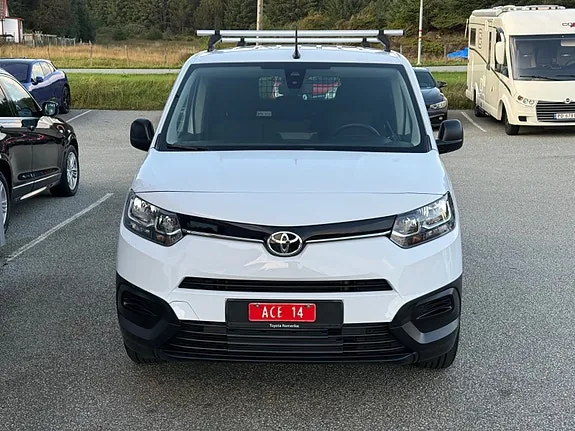 Toyota Proace City 2023 photo 2