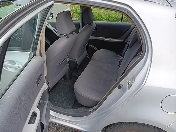 Toyota Yaris 2009 photo 4