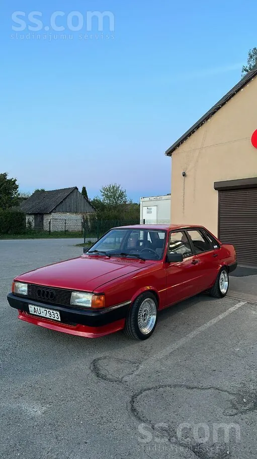 Audi 80 1985 photo 3