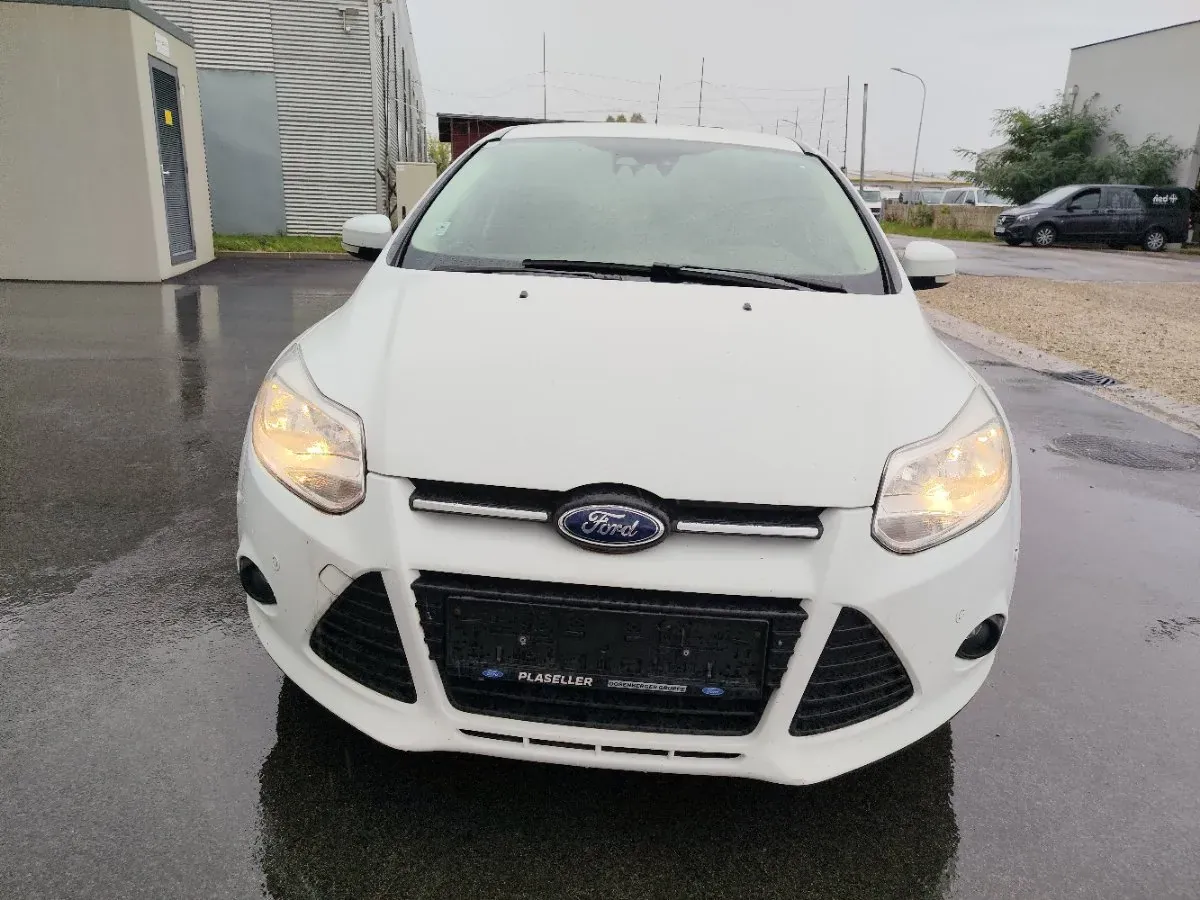 Ford Focus 2014 photo 2