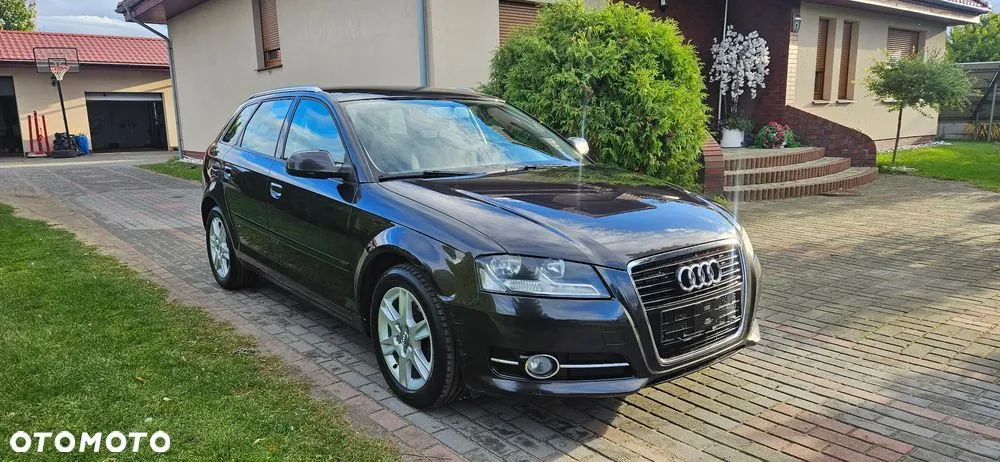 Audi A3 Sportback 2011 photo 2