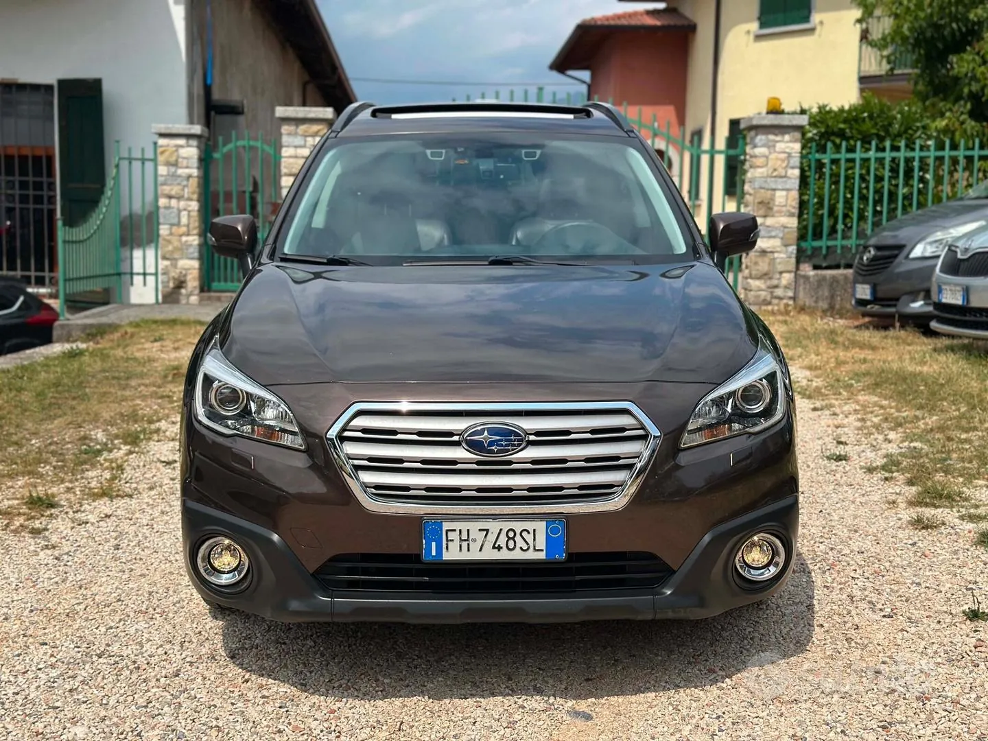 Subaru Outback 2017 photo 2