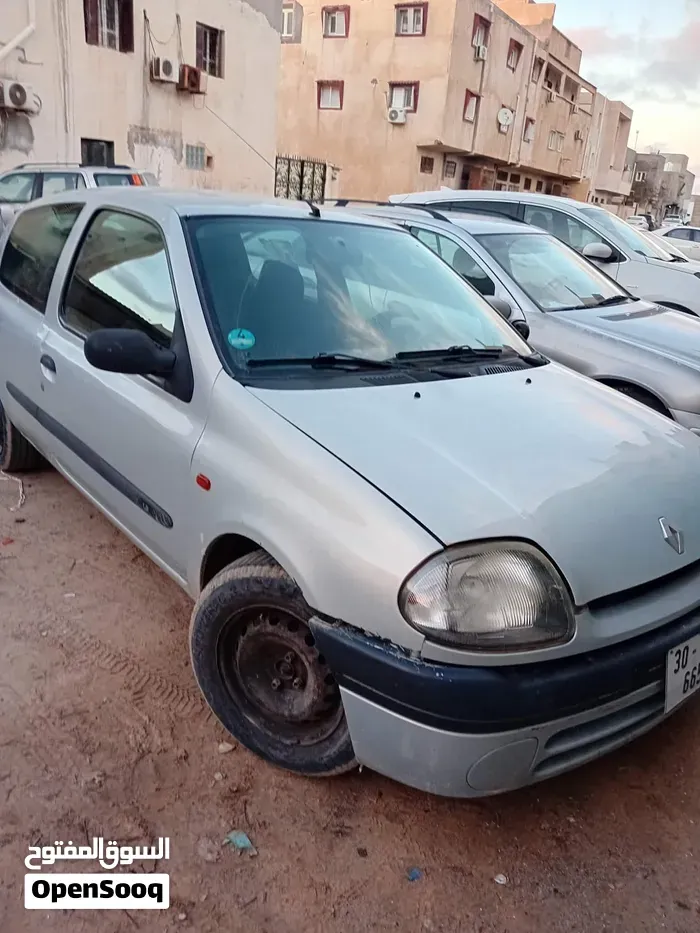 Renault Clio 2003 photo 2
