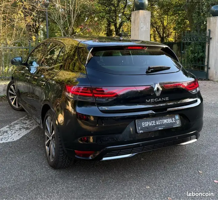 Renault Megane 2021 photo 2